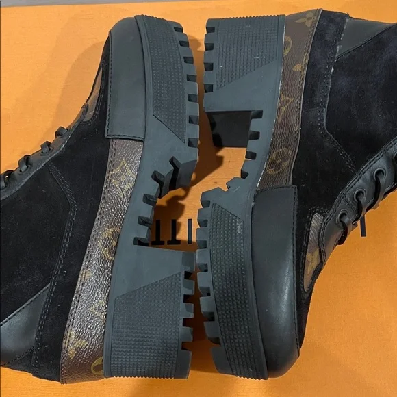 Louis Vuitton Lauréate leather lace up boots - Picture 6 of 6